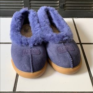 UGG Women’s Blue Leather&Sheepskin House Shoe  9